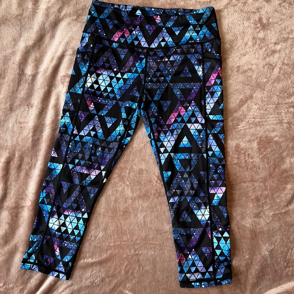 CVG Stardust Capri leggings NWOT!